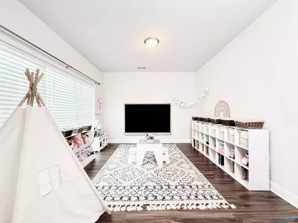 123 River Pointe Drive, New Market, AL 35761