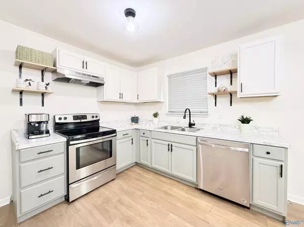 2501 Greenhill Drive NW, Huntsville, AL 35810