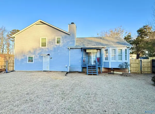 1054 Sandy Springs Road NW, Huntsville, AL 35806