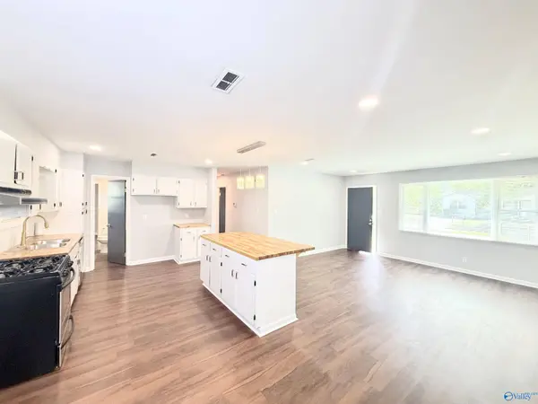 3706 S Westdale Court SW, Huntsville, AL 35805