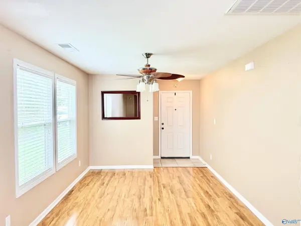 3070 Castlecreek Drive, Madison, AL 35756