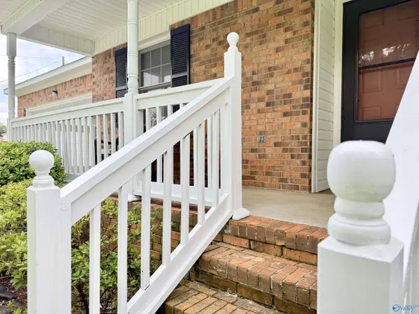 2010 Rosewood Drive NW, Huntsville, AL 35810