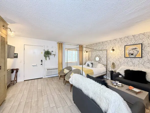 803 Hillview Hts #206, Nashville, TN 37204
