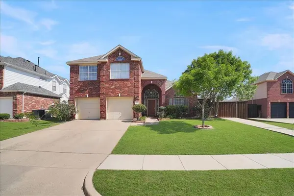 312 Foxglove Court, Grand Prairie, TX 75052