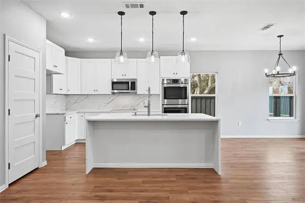2633 Overland Drive, Farmers Branch, TX 75234