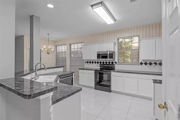 7808 Park Run Road, Fort Worth, TX 76137