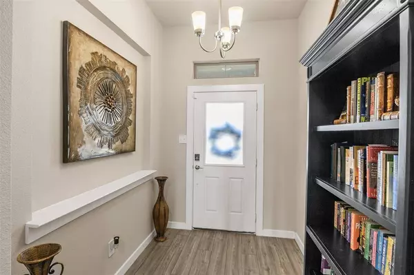 618 Congressional Avenue, Red Oak, TX 75154