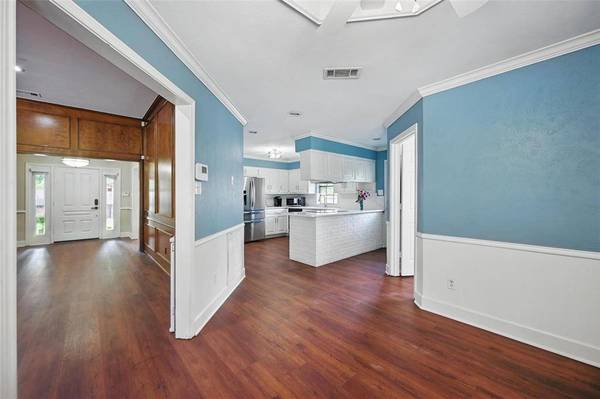 4705 Woodview Street, Arlington, TX 76013