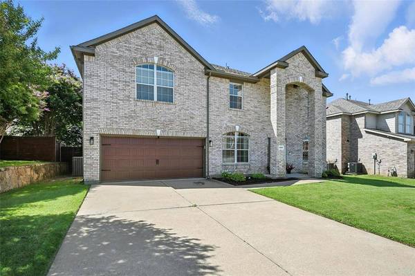 1906 Walnut Hills Lane, Mansfield, TX 76063