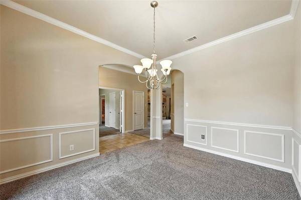 225 Brighton Drive, Desoto, TX 75115