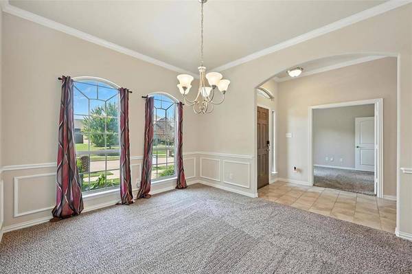 225 Brighton Drive, Desoto, TX 75115