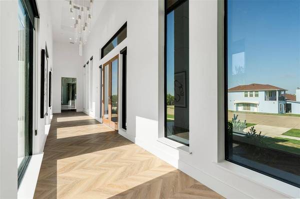 2542 Town View Drive, Cedar Hill, TX 75104