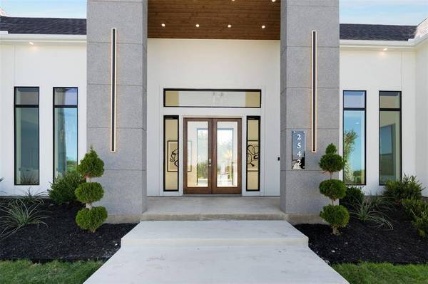 2542 Town View Drive, Cedar Hill, TX 75104