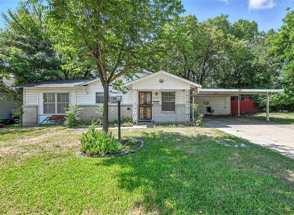 5529 Kilpatrick Avenue, Fort Worth, TX 76107