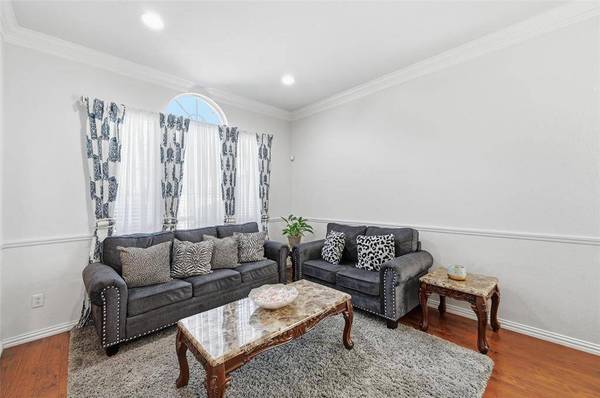 2319 Goshawk Street, Grand Prairie, TX 75052