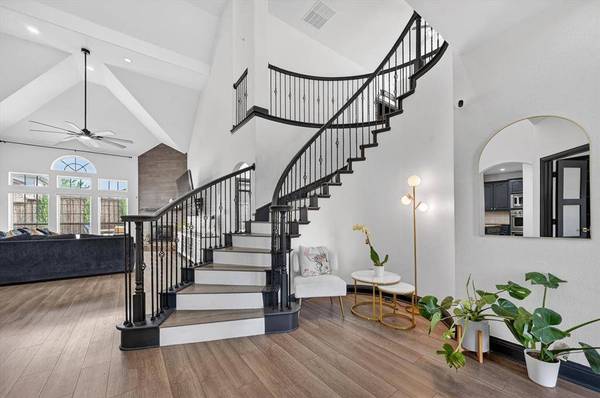 2832 Sendero, Grand Prairie, TX 75054