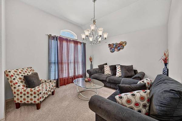 1107 Fairhaven Drive, Glenn Heights, TX 75154