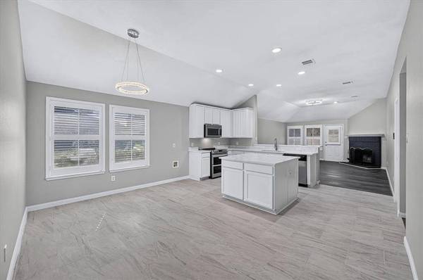 3203 Yeltes, Grand Prairie, TX 75054