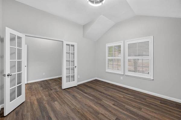 3203 Yeltes, Grand Prairie, TX 75054