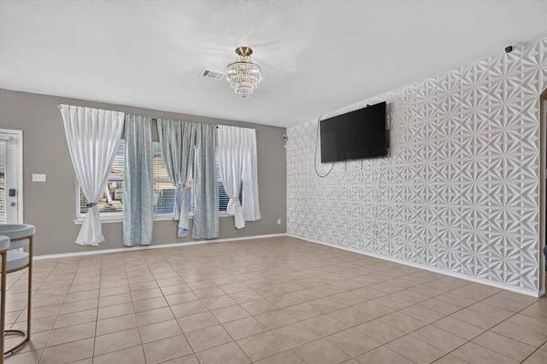 2325 Redwood Drive, Lancaster, TX 75134