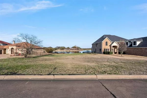419 Breezeway Court, Cedar Hill, TX 75104