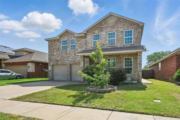 2644 Brookvalley Lane, Grand Prairie, TX 75052