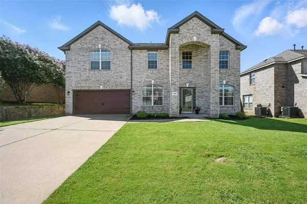 1906 Walnut Hills Lane, Mansfield, TX 76063
