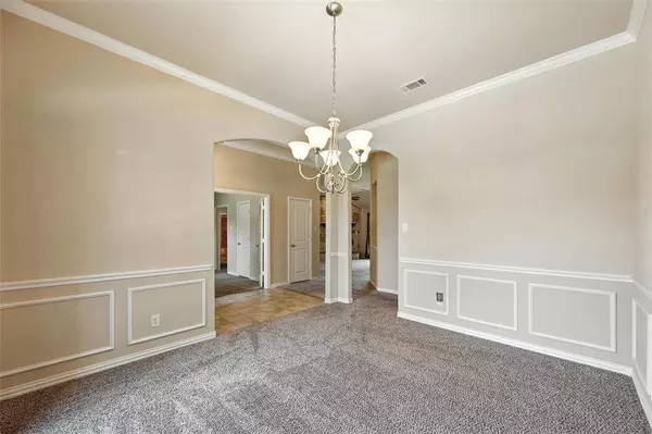 225 Brighton Drive, Desoto, TX 75115