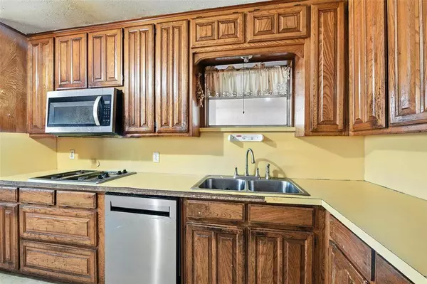 5529 Kilpatrick Avenue, Fort Worth, TX 76107