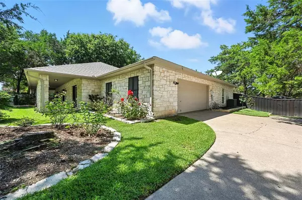 1917 Wood Dale Circle, Cedar Hill, TX 75104