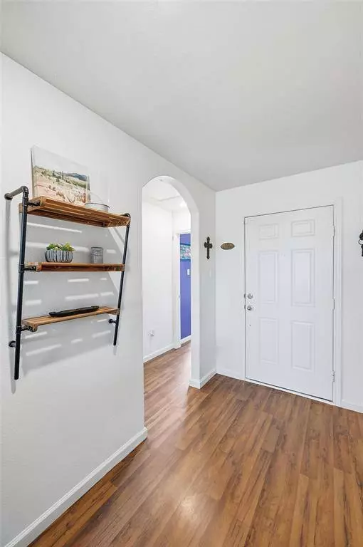 106 Lady Bird Court, Venus, TX 76084