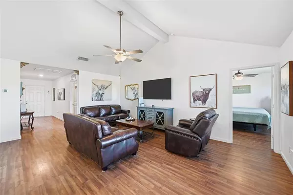 106 Lady Bird Court, Venus, TX 76084