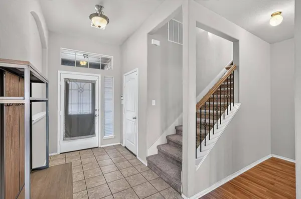 902 Mockingbird Lane, Glenn Heights, TX 75154