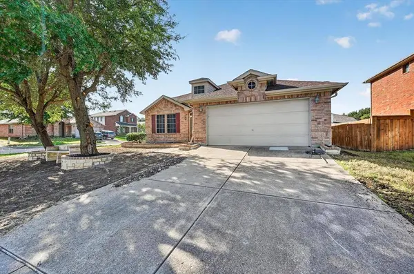 3203 Yeltes, Grand Prairie, TX 75054