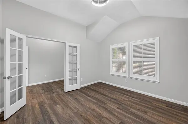 3203 Yeltes, Grand Prairie, TX 75054
