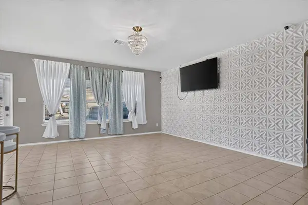 2325 Redwood Drive, Lancaster, TX 75134