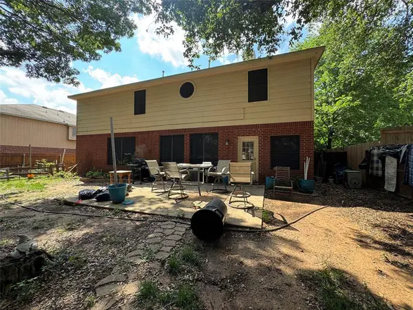 210 Carlsbad Drive, Mansfield, TX 76063