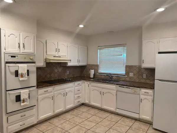 2108 Barron Lane, Fort Worth, TX 76112