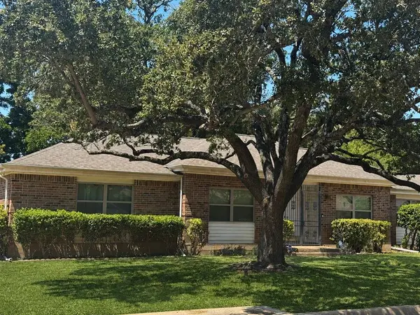 2108 Barron Lane