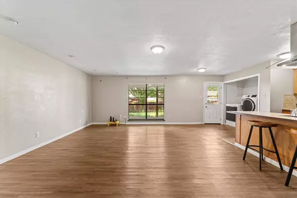 317 Rockcrest Drive, Mesquite, TX 75150