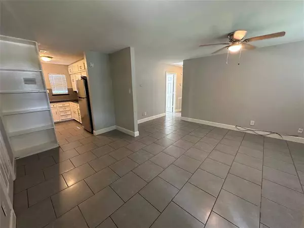 9329 Chesterfield DR, Houston, TX 77051