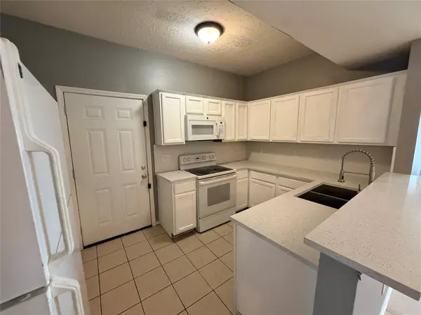 8126 Jutland RD #B, Houston, TX 77033