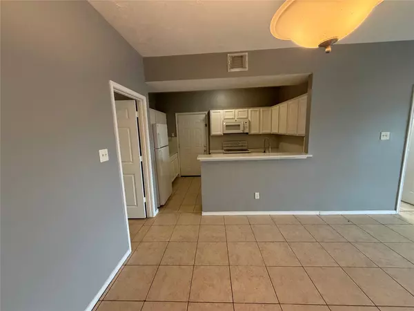 8126 Jutland RD #B, Houston, TX 77033