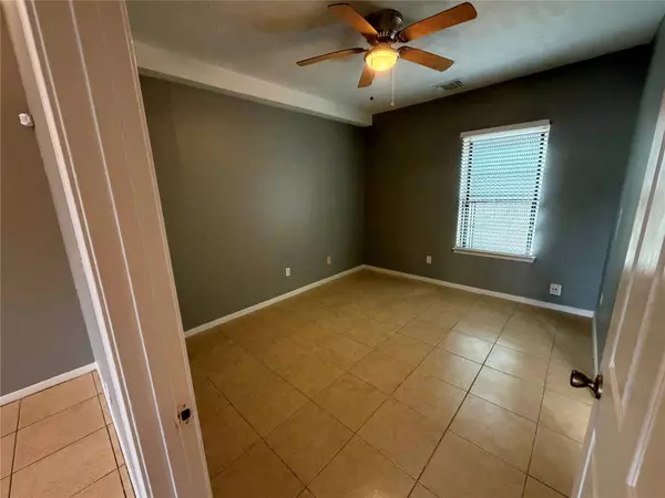 8126 Jutland RD #B, Houston, TX 77033