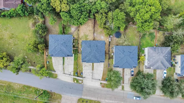 8130 Jutland RD #B, Houston, TX 77033