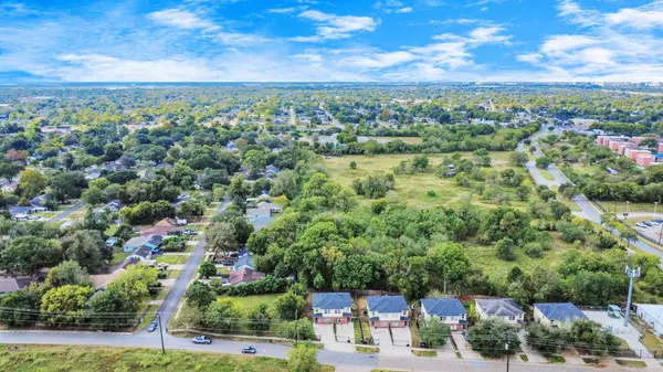 8130 Jutland RD, Houston, TX 77033