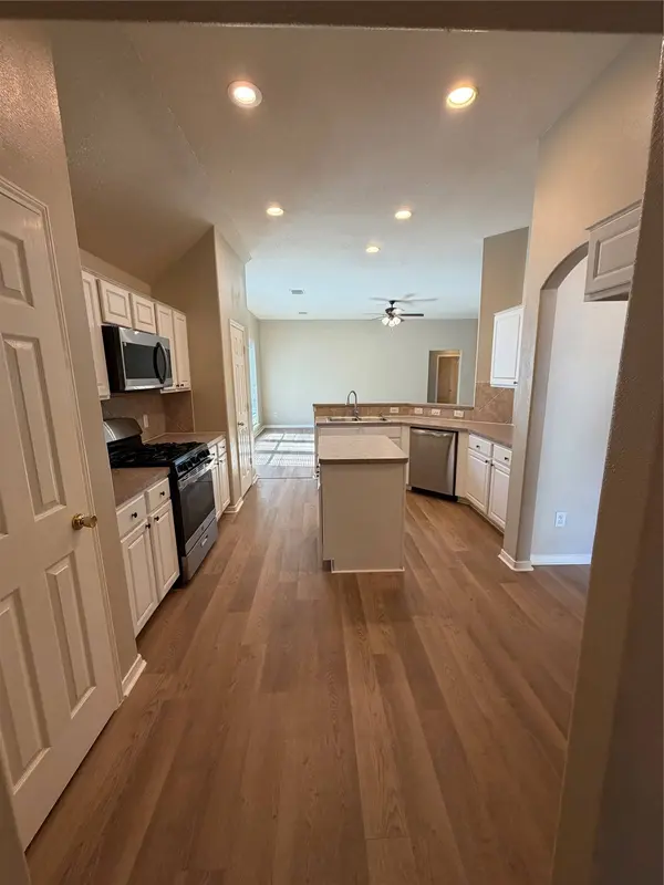 3719 Katy Hollow DR, Katy, TX 77449