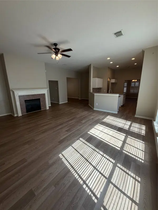 3719 Katy Hollow DR, Katy, TX 77449