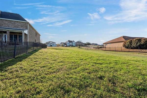 419 Breezeway Court, Cedar Hill, TX 75104