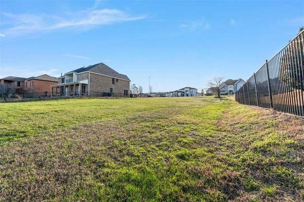419 Breezeway Court, Cedar Hill, TX 75104